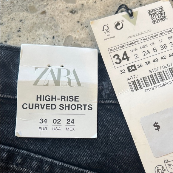 NWT Zara Black Denim Shorts 2 - Picture 2 of 4